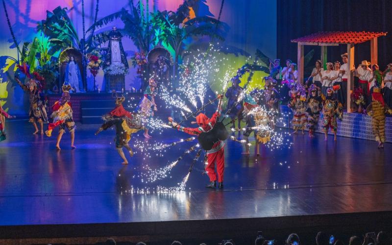 61 años del Ballet Moderno y Folklórico