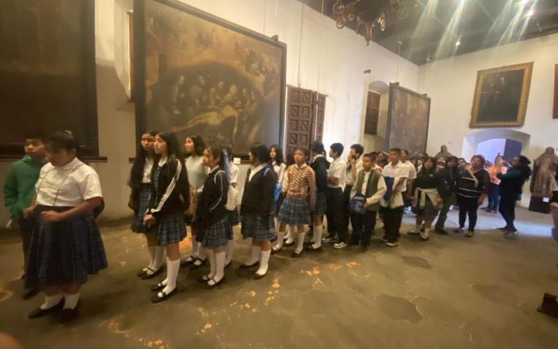 Estudiantes de la Escuela Estado de Israel exploran el Museo de Arte Colonial con “Mi Escuela Viaja al Museo”