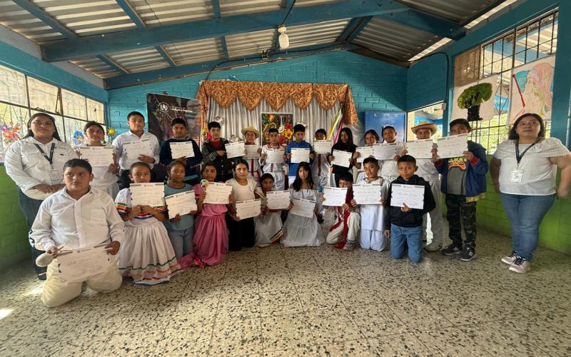 concluyen formación en idioma y tradiciones