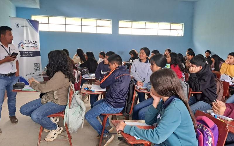 Conferencia en San Pedro Necta promueve la reflexión cultural