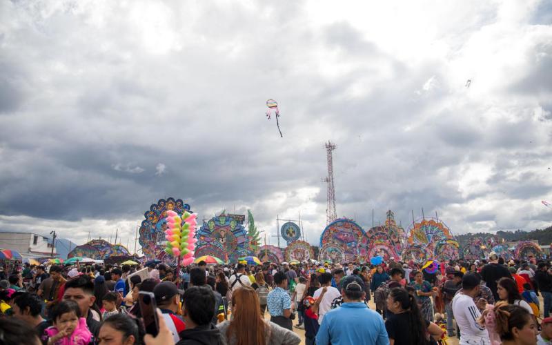 Festival de Barriletes Gigantes