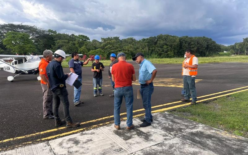 Estas acciones forman parte del proceso de fortalecimiento operativo que la institución desarrolla en distintos aeródromos del país