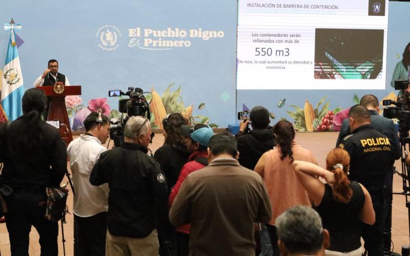 Covial responde a la emergencia en carretera a El Salvador