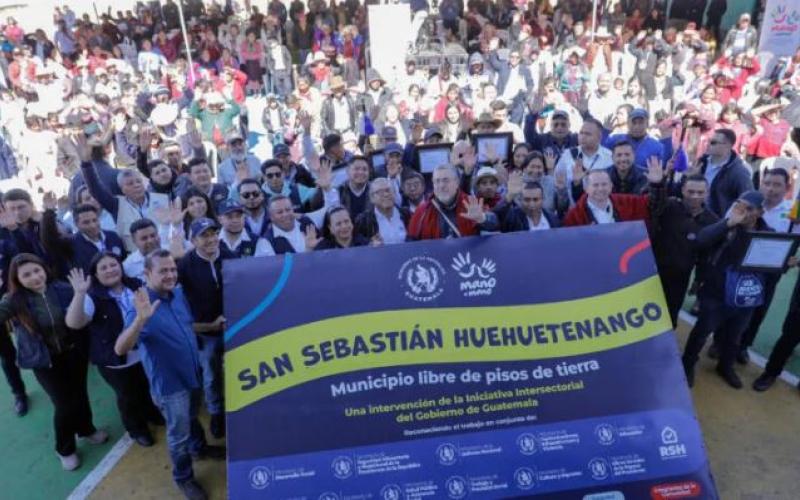 Mano a Mano declara dos nuevos municipios libres de pisos de tierra en Huehuetenango