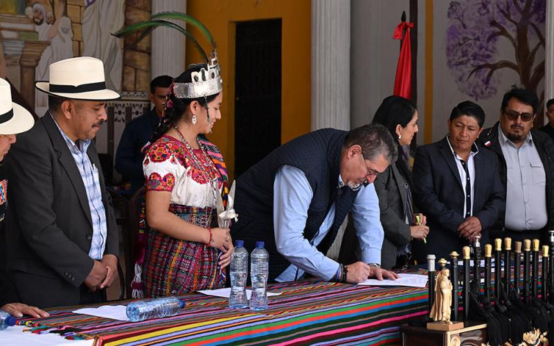 Gobierno de Guatemala y autoridades de San Cristóbal Totonicapán firman agenda de trabajo conjunto para el desarrollo del municipio