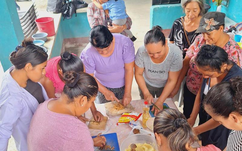 Aprenda a preparar tortitas de acelga con hígado de pollo