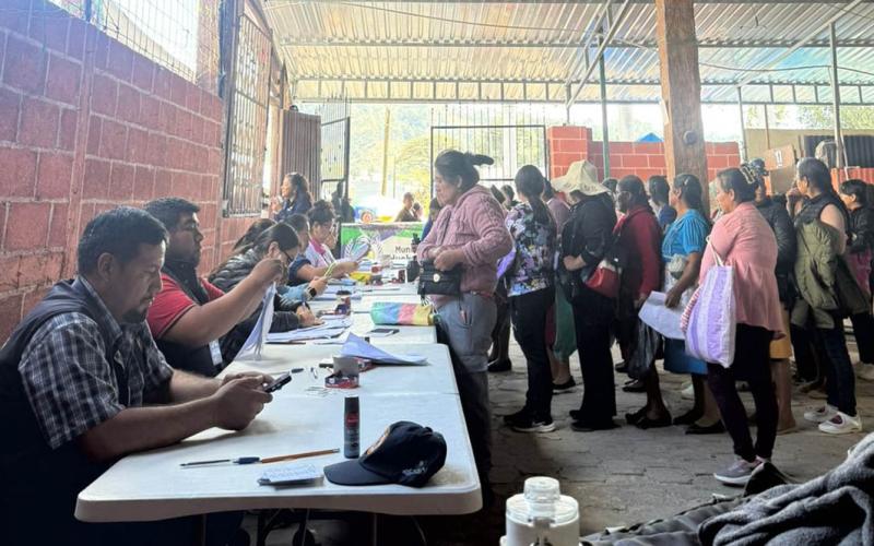 Asistencia alimentaria llega a más de 15 mil familias en situación de vulnerabilidad