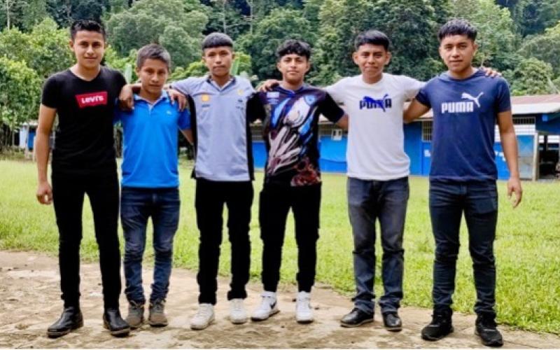 Una iniciativa del Ministerio de Desarrollo Social (MIDES) que brinda apoyo económico a adolescentes y jóvenes de 11 a 24 años en situación de pobreza o pobreza extrema, tanto en áreas urbanas como rurales.