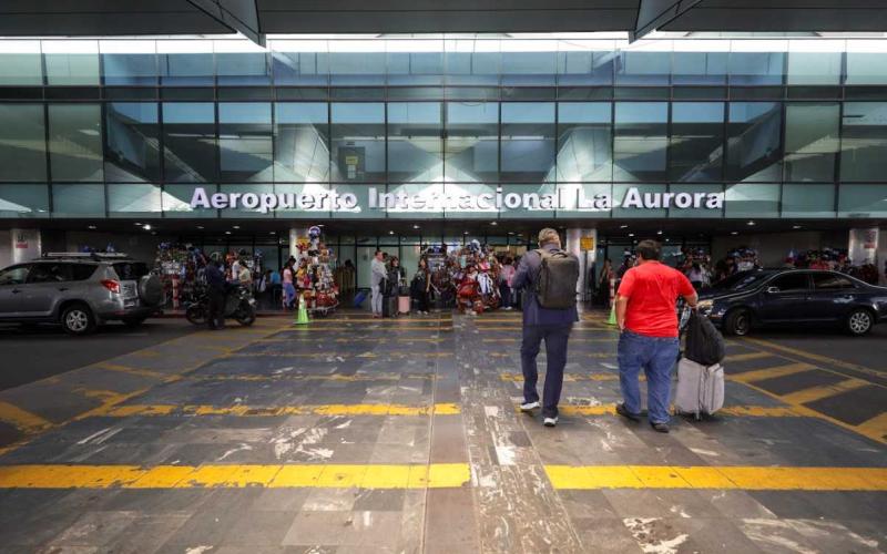¡Precaución, viajeros! Tráfico por fiestas decembrinas podría afectar llegada al AILA