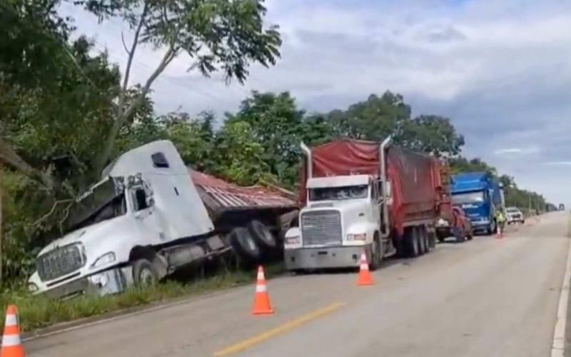 PROVIAL atiende hecho de tránsito en la ruta CA-13, Santa Ana, Petén