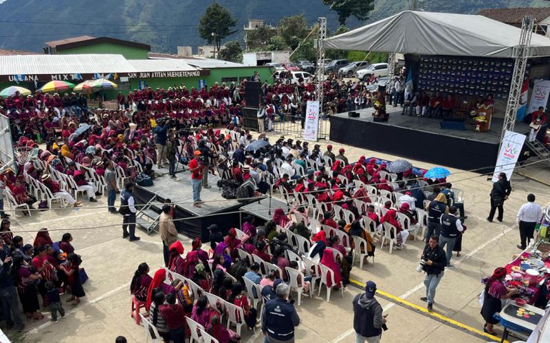 Declaran dos nuevos municipios libres de pisos de tierra en Huehuetenango