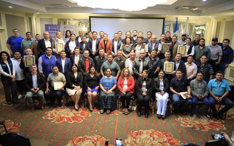 ”. El objetivo de este espacio fue dar inicio al proceso de ratificación de la continuidad del convenio de comedores sociales en 2026. 