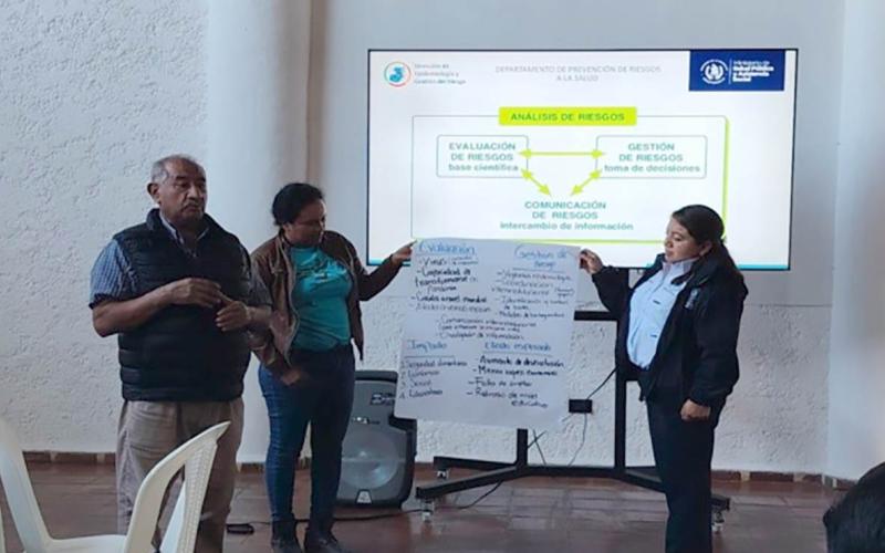 Fortalecen prevención comunitaria contra la Influenza Aviar en la región de Las Verapaces