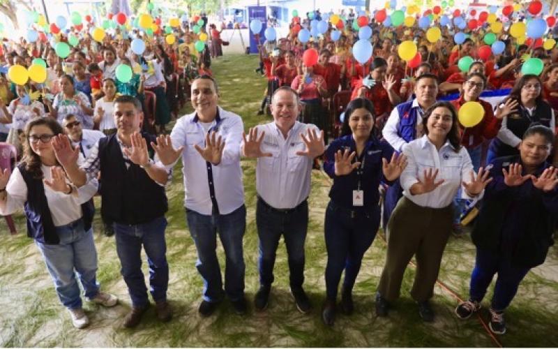 Actualmente, gracias a la implementación del Registro Social de Hogares (RSH) en el municipio, el beneficio alcanza a 2,777 familias, lo que representa tres veces más la cobertura y garantiza que más hogares tengan acceso a educación y salud.