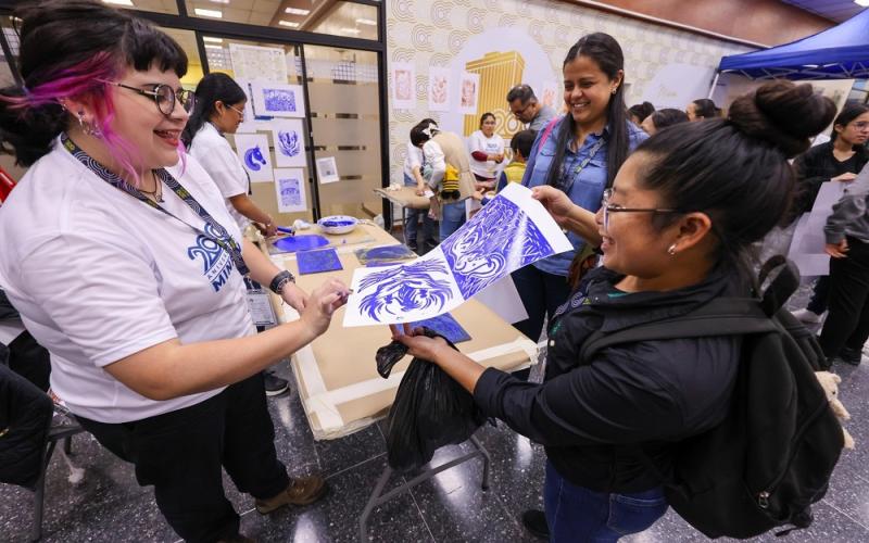 Más de 1,500 visitantes recorren el MUGA en la Noche de los Museos 2025