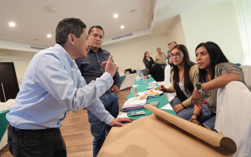 Optimizan capacidades de profesionales para fortalecer la vinculación de mercados
