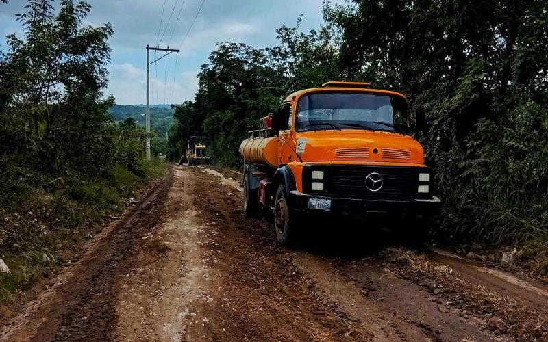 Se reactiva obra para recuperar carretera de 10 km en Huité