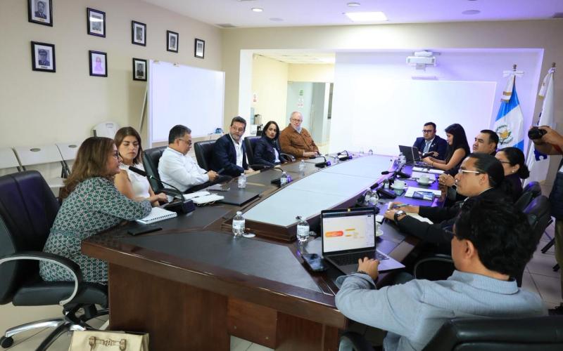 Ministerio de Comunicaciones da pasos firmes hacia la modernización de su normativa de transporte