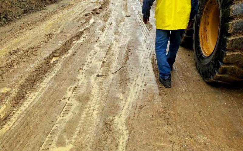 Caminos mejora ruta rural para agricultores y artesanos de San Juan Sacatepéquez