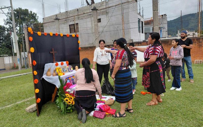 “Altares Luz y Memoria”