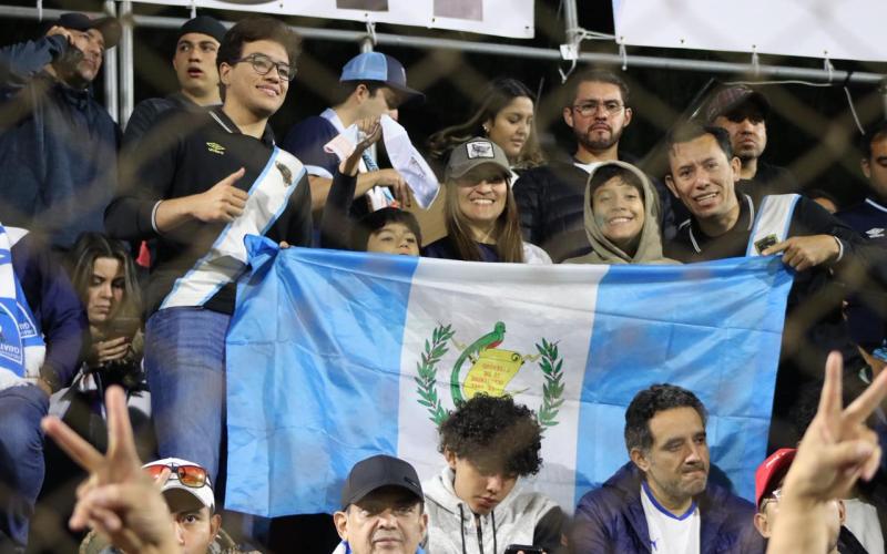 Miles de aficionados disfrutaron del encuentro de la Selección Nacional. 