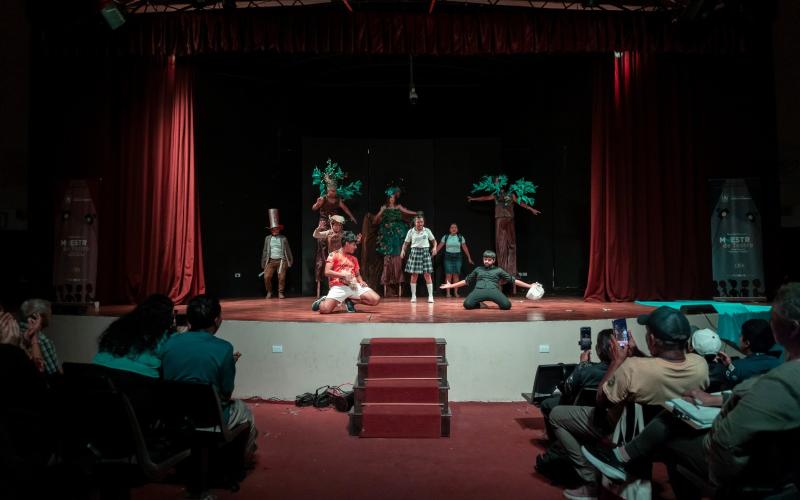 La Muestra Teatral Departamental "Norma Padilla" vivió su penúltima noche de presentaciones. 