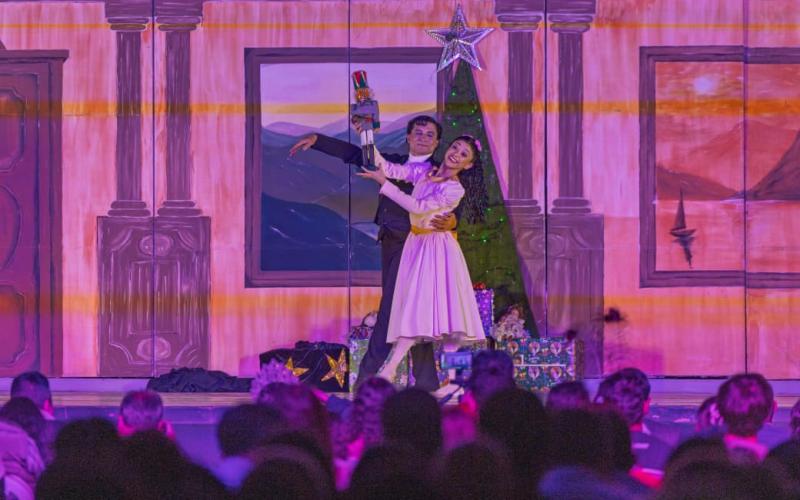 "El Cascanueces" tuvo su participación en San Lucas Sacatepéquez. 