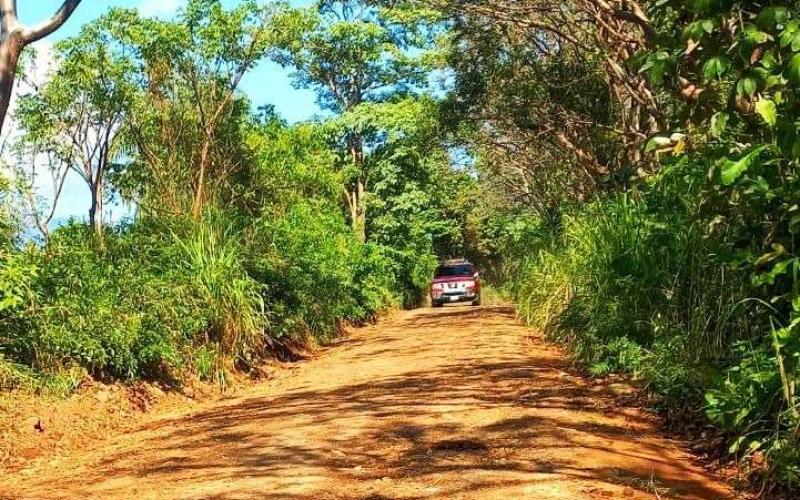 CIV mejora camino rural en Taxisco para fortalecer la movilidad y el desarrollo local