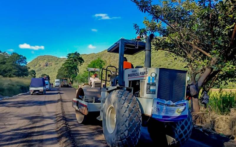 Rehabilitación vial conecta a más comunidades de Jalapa con el desarrollo y seguridadRehabilitación vial conecta a más comunidades de Jalapa con el desarrollo y seguridad