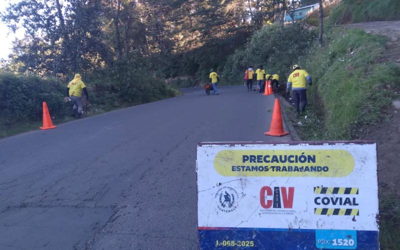 Mejoramos la seguridad vial en San Marcos: limpieza en marcha en ruta entre San Lorenzo y Comitancillo