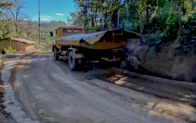 Más de 6 mil beneficiados en San Juan Sacatepéquez con trabajo de Caminos 