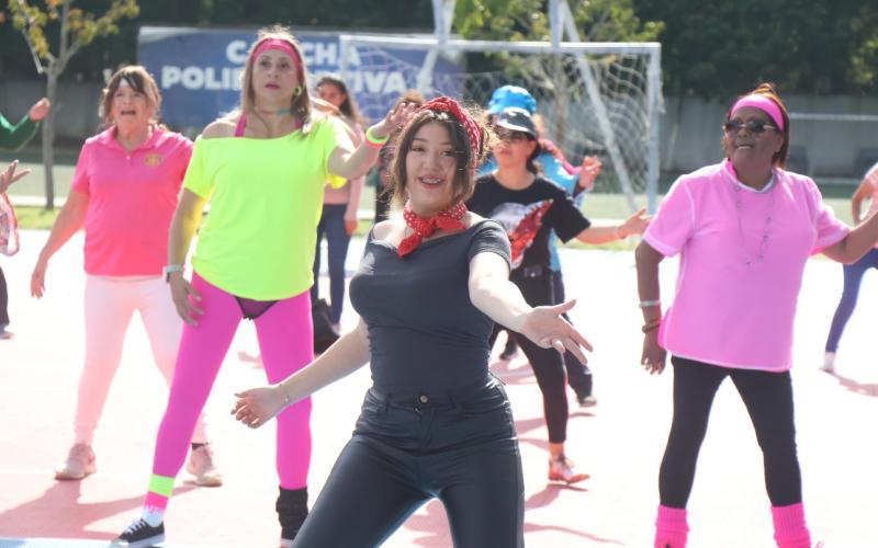 Los guatemaltecos disfrutan de las actividades en los Campos del Roosevelt. 