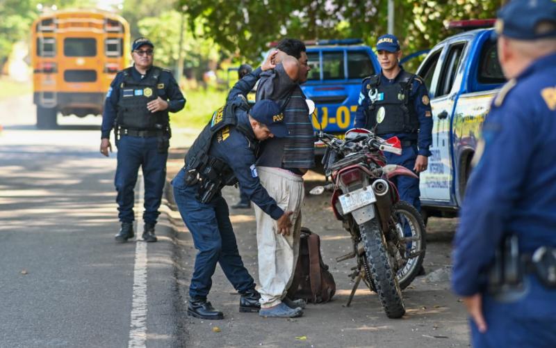 Mantienen operativos de seguridad