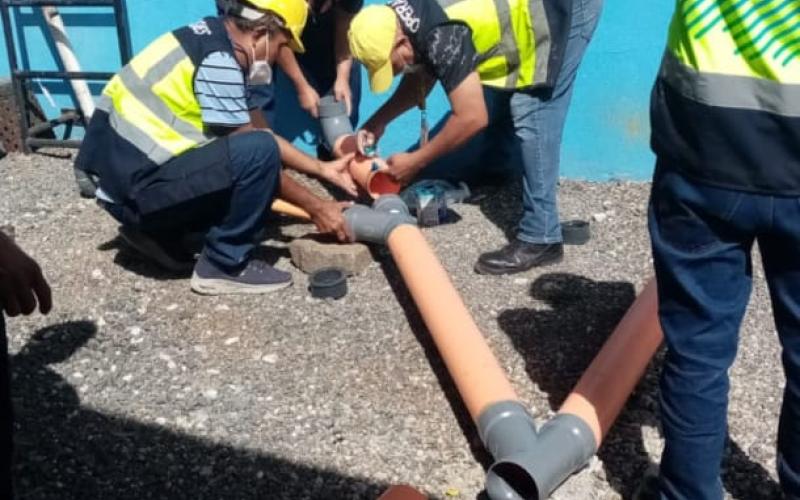 Esta actividad formativa contribuye directamente al desarrollo profesional de los colaboradores, permitiéndoles adquirir nuevas habilidades que les ayudarán a desempeñar sus funciones de manera más eficiente y con mayor calidad.