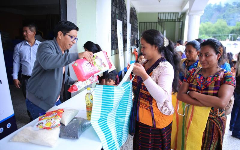 Asistencia alimentaria llegó a más de un millón de familias
