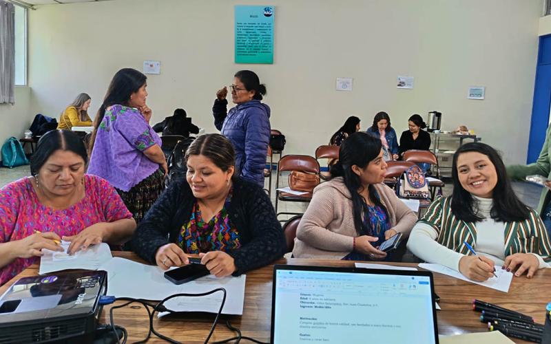 Capacitan a extensionistas en Alta Verapaz para fortalecer capacidades productivas 