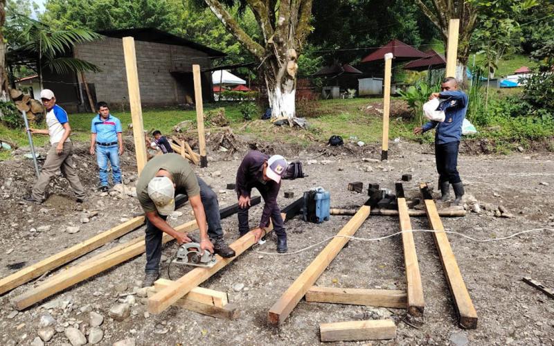 Establecen vivero de cardamomo y café con capacidad de 80 mil plantas