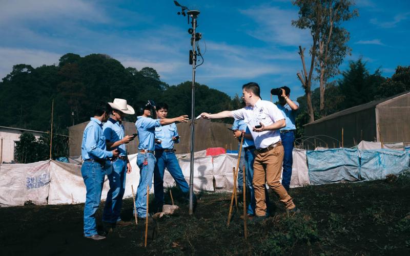 Premian proyecto Agricultura Amigable al Ambiente de la EFA de Alta Verapaz