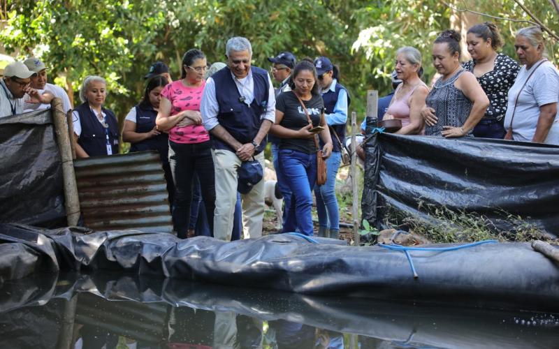 Supervisan proyectos comunitarios de tilapia en Taxisco