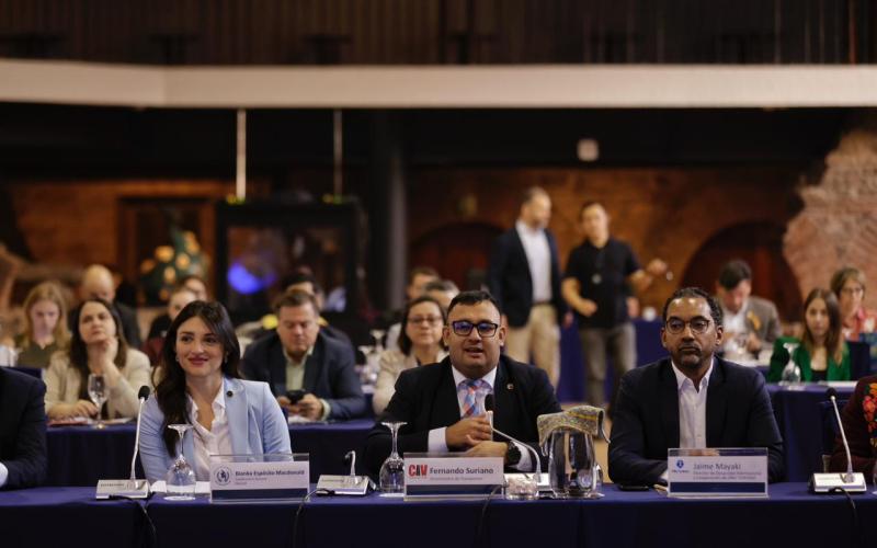 Guatemala busca nuevas rutas e impulsa una agenda para reconectar al país con el mundo