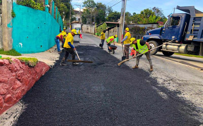 CIV y Covial fortalecen la movilidad en San Raymundo con trabajos en ruta estratégica
