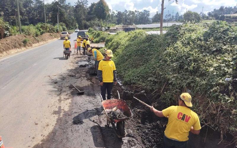 Recuperamos drenajes en ruta Parramos – Calderas para prevenir inundaciones en Chimaltenango