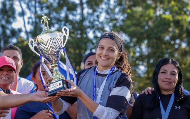 El equipo femenino del MCD logró el subcampeonato. 