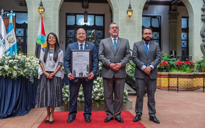 En el vigésimo noveno aniversario de la firma de los Acuerdos de Paz distinguen a la FAFG