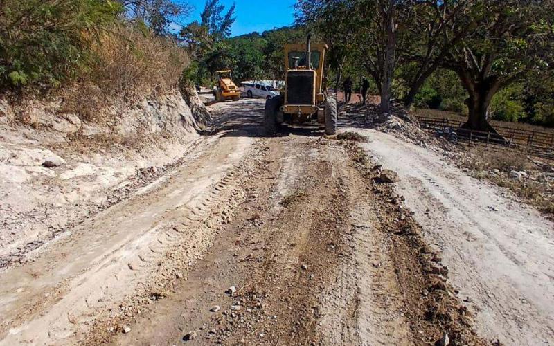Más de 4 mil habitantes de Jalapa mejoran su acceso a servicios y comercio con mantenimiento vial