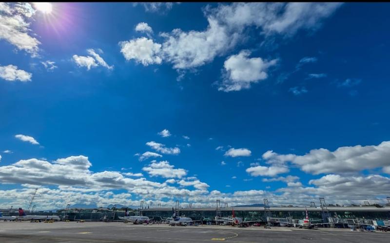 Las inversiones realizadas en los distintos aeródromos del país reflejan una visión de largo plazo que busca garantizar una conectividad aérea segura y confiable, fortalecer la competitividad nacional y brindar servicios aeroportuarios acordes con los estándares internacionales. 