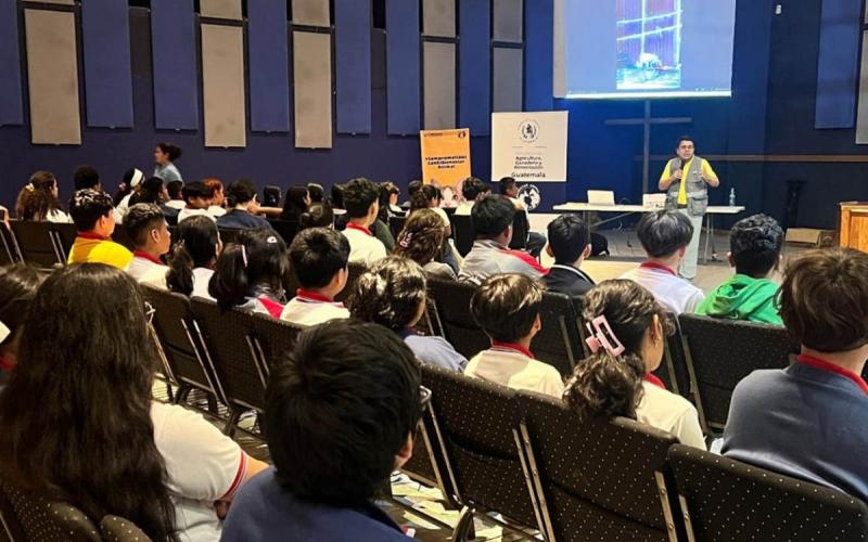 Capacitadas más de 15 mil personas en bienestar animal