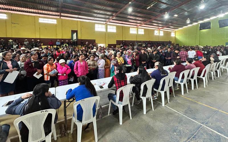 Familias de La Unión reciben raciones alimentarias