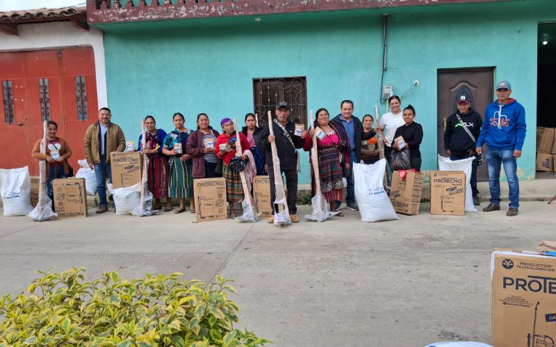 Huertos familiares fortalecen alimentación y economía rural en Quiché