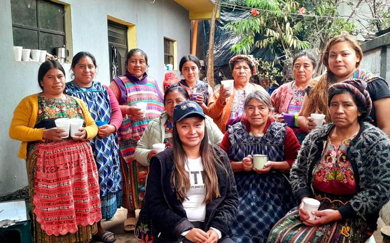 Mujeres capacitadas en empoderamiento y bienestar del hogar